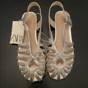 New Zara Girls Silver Sandals Size 2 USA/ 33EU